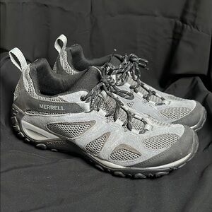 Minimal wear: Men’s Merrell Yokota 2 Waterproof Hiking Sneaker